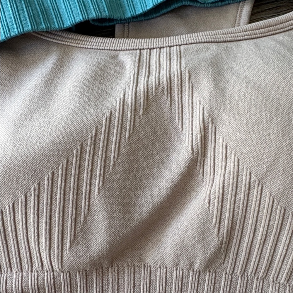 90 Degree By Reflex Teal and beige Ribbed Sports Bras set of two medium - Picture 6 of 6
